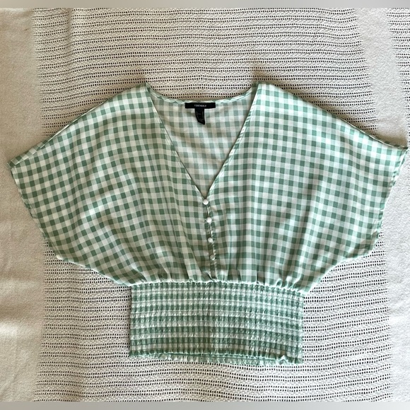 Light green gingham top  💚 - Picture 4 of 5